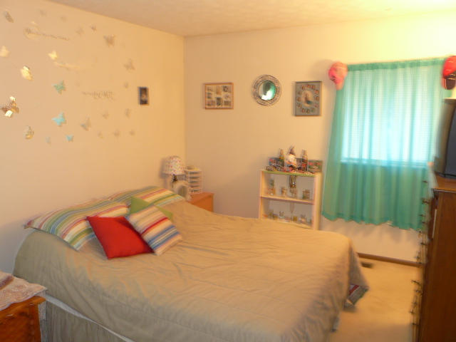 423 Lothbury Ave, Middlesboro, KY 40965 photo 8