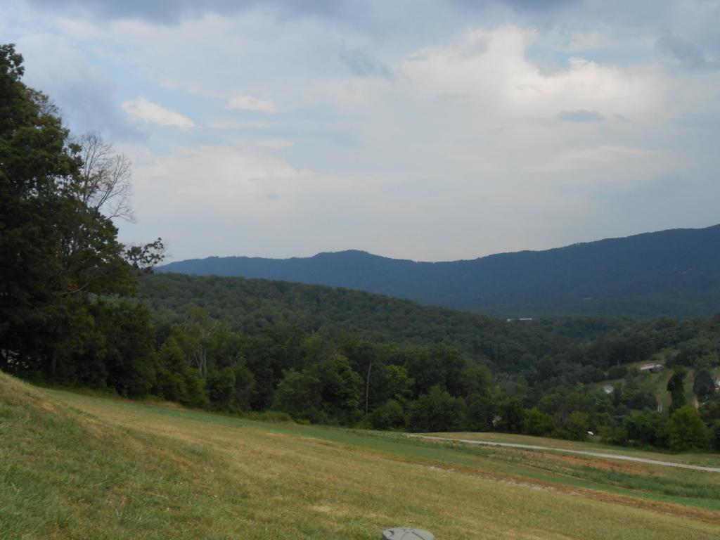 109 Queens Dr, Luttrell, TN 37779 photo 5
