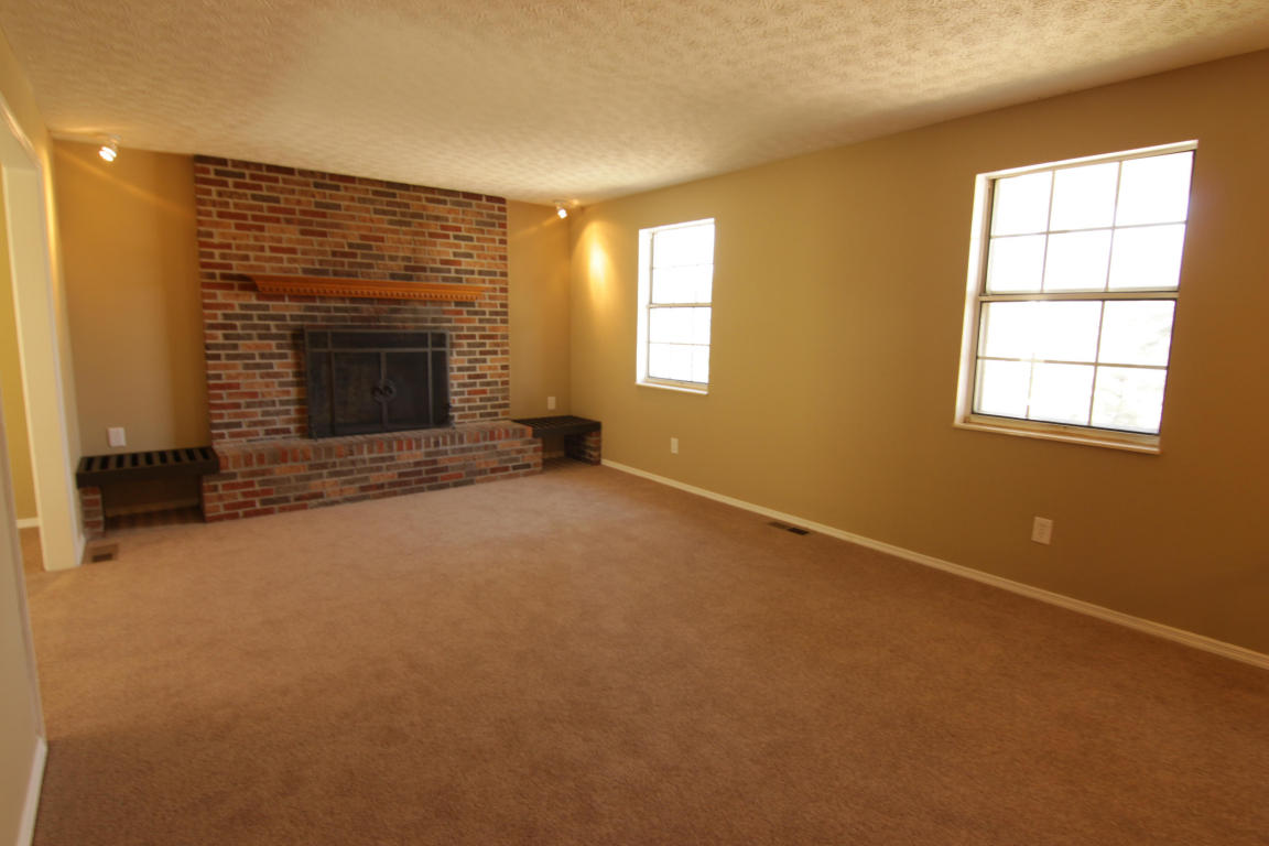 720 Gamble Dr, Heiskell, TN 37754 photo 3