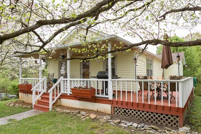 208 Pine St, Clinton, TN 37716 photo 1