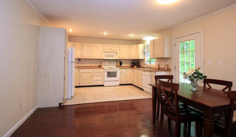 136 White Loop Rd, Clinton, TN 37716 photo 6