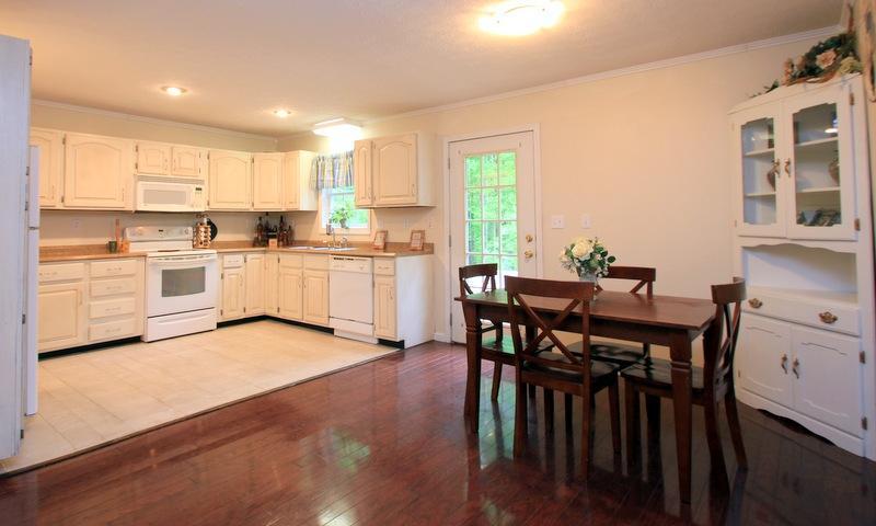 136 White Loop Rd, Clinton, TN 37716 photo 5