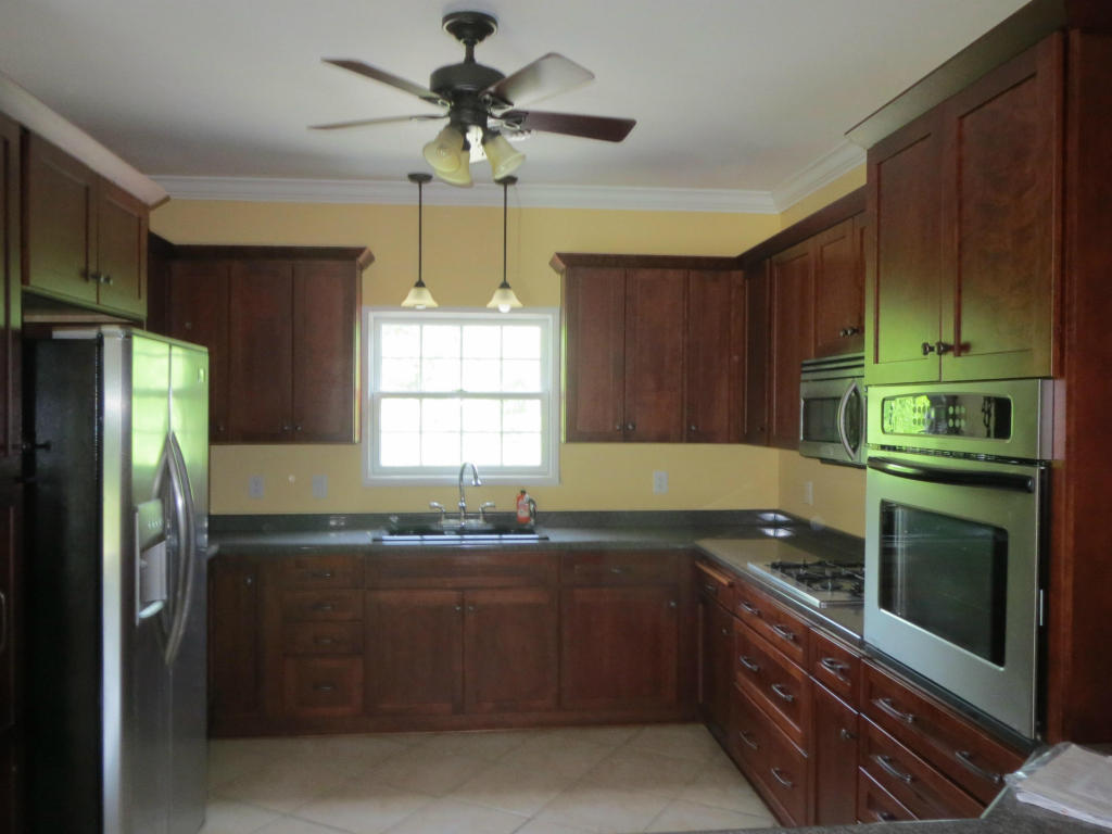 319 Emory View Rd, Lancing, TN 37770 photo 3