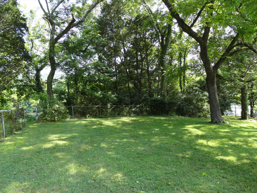 413 Eagle Bend Ln, Clinton, TN 37716 photo 31