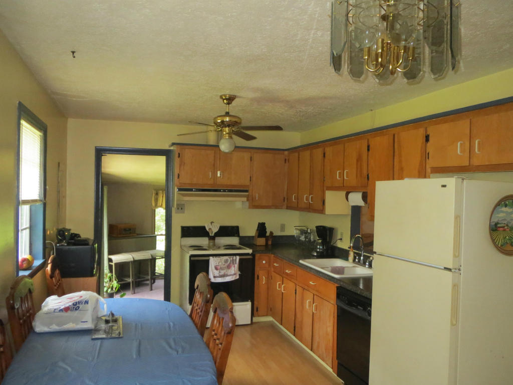 198 Clark Subdivision Rd, Clarkrange, TN 38553 photo 5