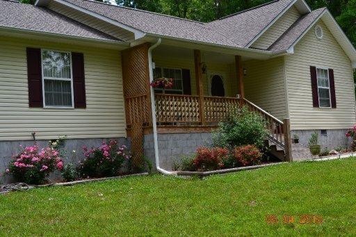 898 Buffalo Tr, Clarkrange, TN 38553 photo 2