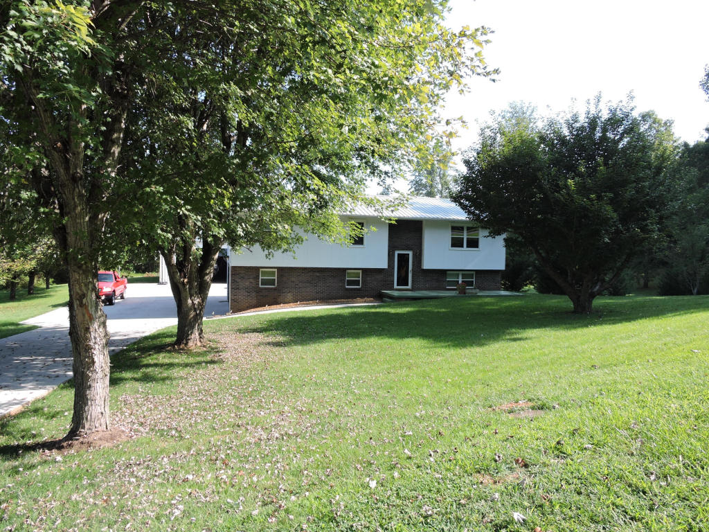 123 Den Dr, Heiskell, TN 37754 photo 1