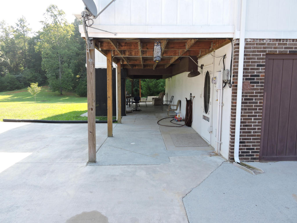 123 Den Dr, Heiskell, TN 37754 photo 5