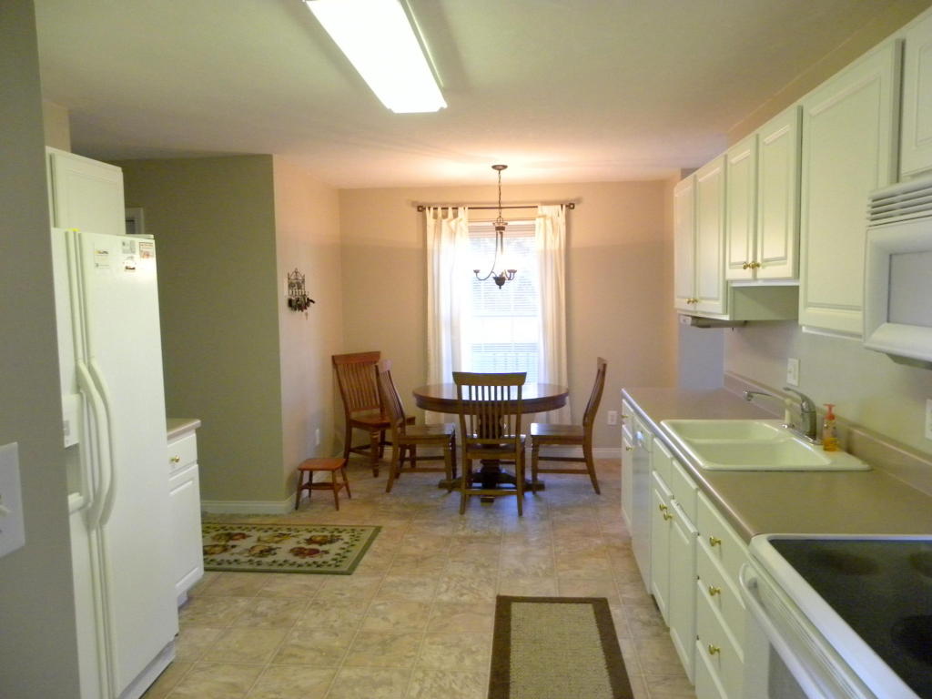 857 Galloping Ln, Powell, TN 37849 photo 3