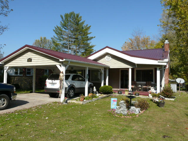 1606 Exeter Ave, Middlesboro, KY 40965 photo 1