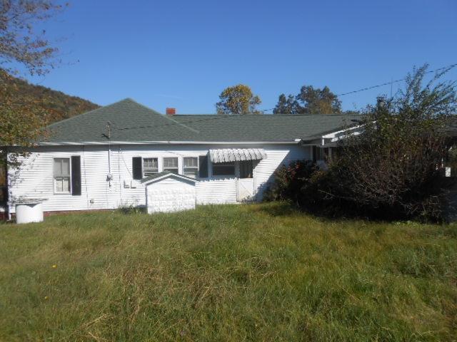 121 Hackler Ln, Jellico, TN 37762 photo 2