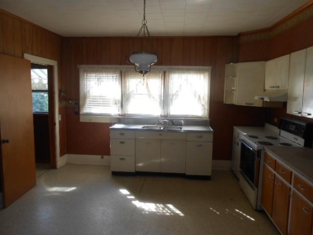 121 Hackler Ln, Jellico, TN 37762 photo 9