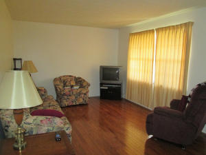 222 Golf Course Rd, Ewing, VA 24248 photo 2