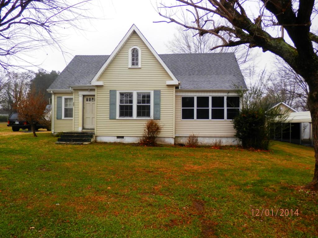 327 S 4th Ave, Baxter, TN 38544 photo 5