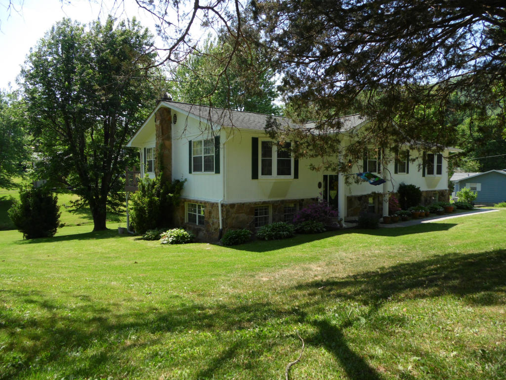 367 Eagle Bluff Rd, Jacksboro, TN 37757 photo 5