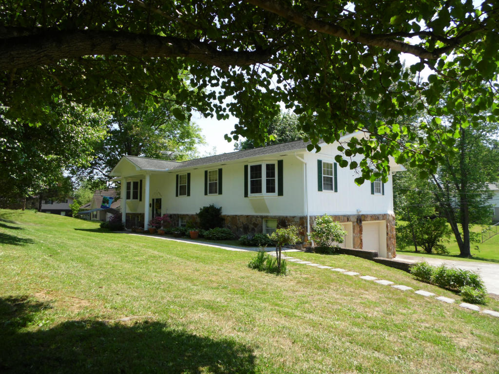 367 Eagle Bluff Rd, Jacksboro, TN 37757 photo 1