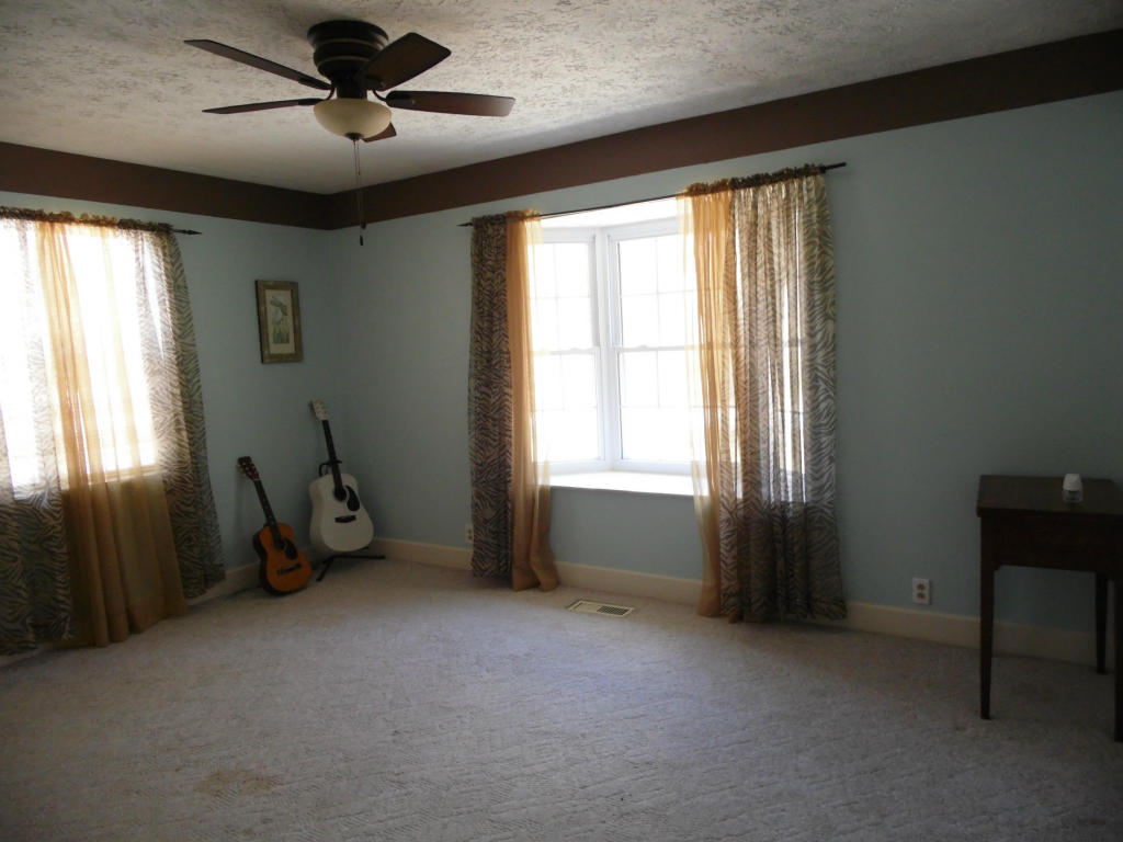 367 Eagle Bluff Rd, Jacksboro, TN 37757 photo 24
