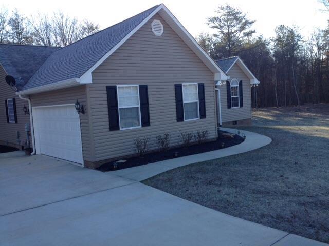 811 Spear Head Cir, Clarkrange, TN 38553 photo 1