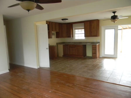 489 Summit, Oneida, TN 37841 photo 16