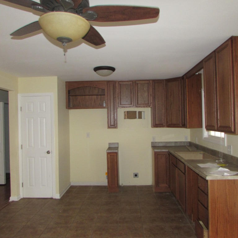 489 Summit, Oneida, TN 37841 photo 9