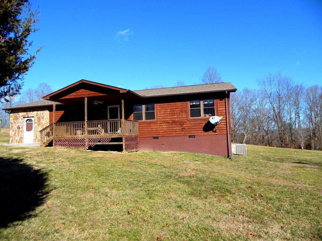 959 Knotty Pine Ln, Duff, TN 37729 photo 1