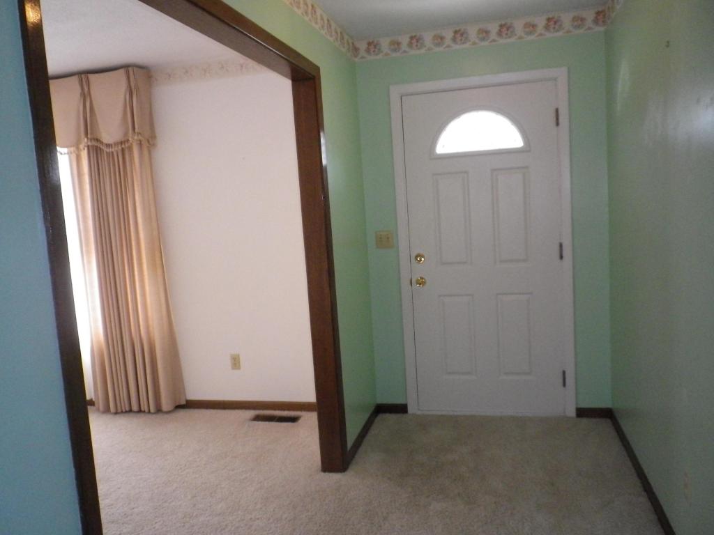 219 N Apache Dr, Clinton, TN 37716 photo 4