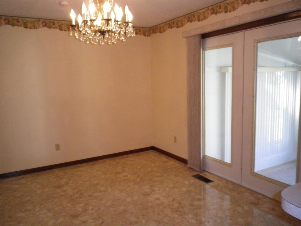 219 N Apache Dr, Clinton, TN 37716 photo 6
