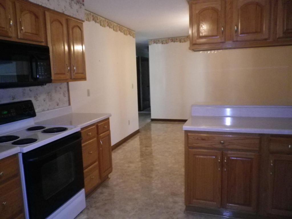 219 N Apache Dr, Clinton, TN 37716 photo 8