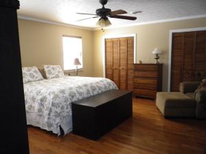 903 Eagle Bend Rd, Clinton, TN 37716 photo 11