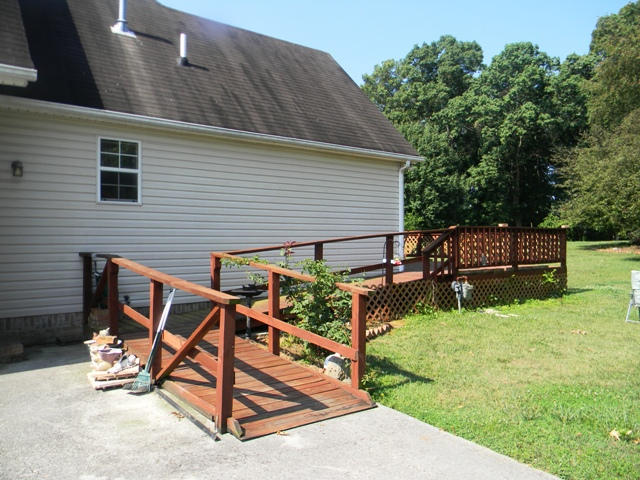 2815 Lake Forest Cir, Talbott, TN 37877 photo 3