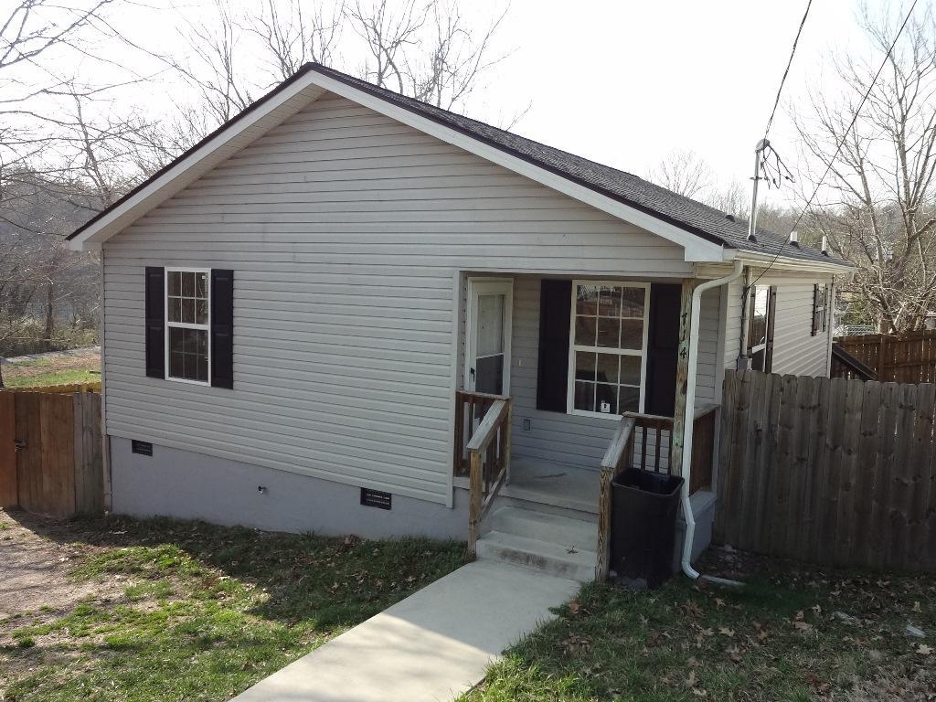 714 Sharp St, Clinton, TN 37716 photo 1