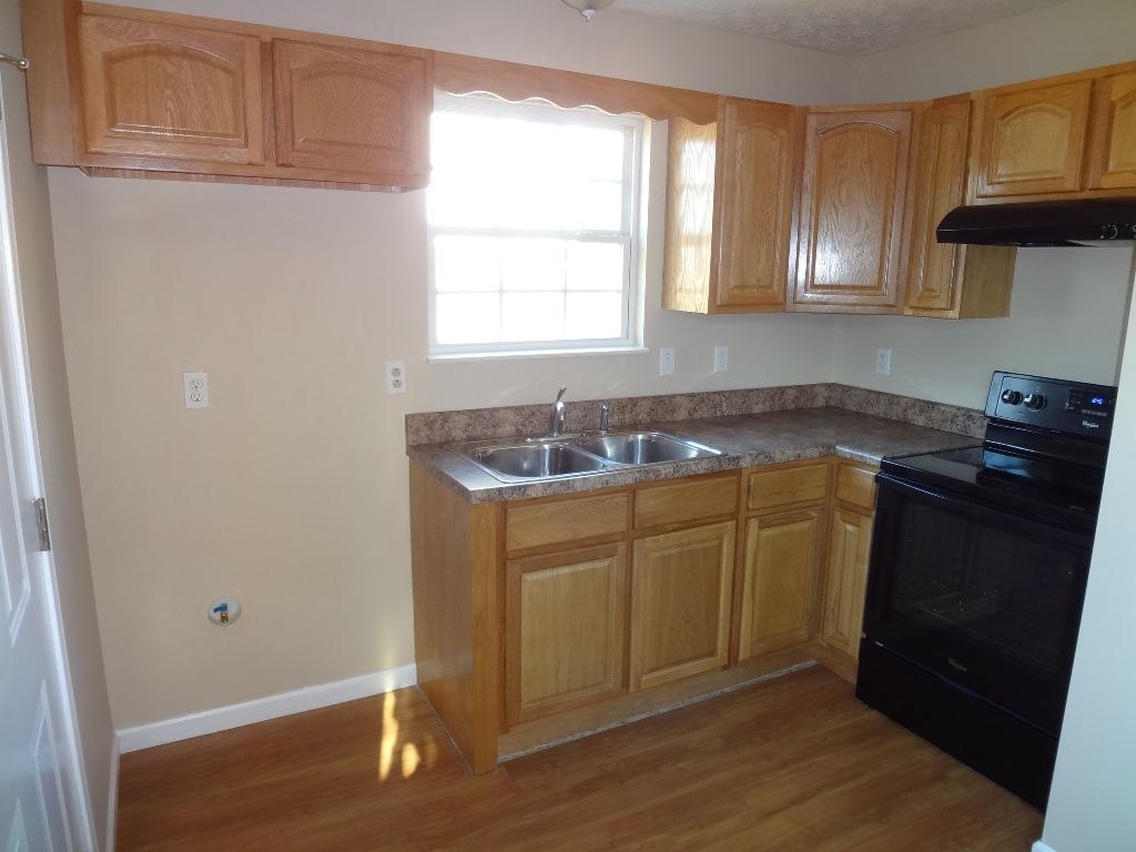 714 Sharp St, Clinton, TN 37716 photo 5