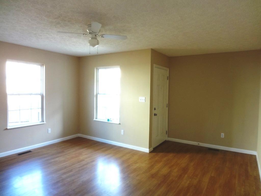714 Sharp St, Clinton, TN 37716 photo 3