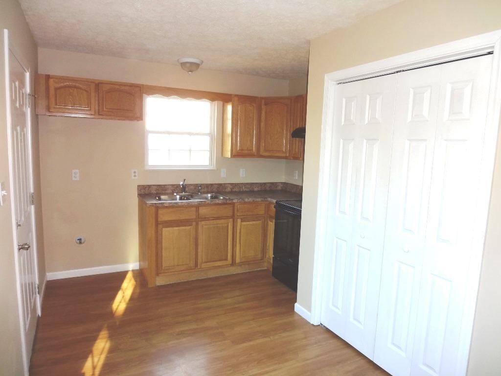 714 Sharp St, Clinton, TN 37716 photo 6
