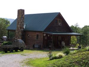 2492 Ridge Rd, Robbins, TN 37852 photo 1