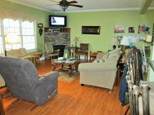 302 Webb Rd, Townsend, TN 37882 photo 8