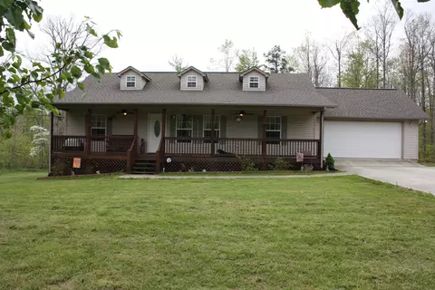 1392 Pilgrim Dr, Grimsley, TN 38565 photo 1
