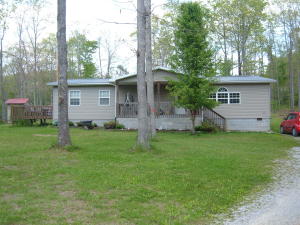 196 Beaver Ln, Oneida, TN 37841 photo 1