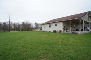 581 Shady Ln, Oneida, TN 37841 photo 15