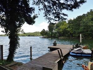 357 Half Moon Cir, Spring City, TN 37381 photo 3
