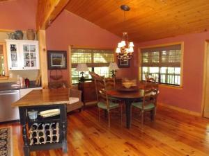 357 Half Moon Cir, Spring City, TN 37381 photo 8