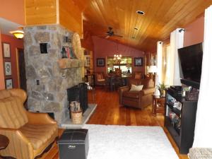357 Half Moon Cir, Spring City, TN 37381 photo 36