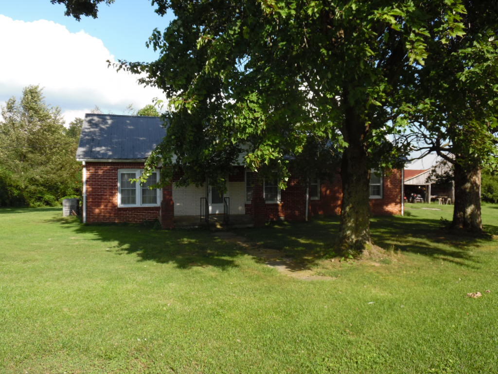7472 Old Mill Rd, Baxter, TN 38544 photo 1