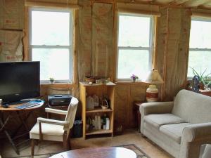 208 Anthony Rd, Sunbright, TN 37872 photo 4