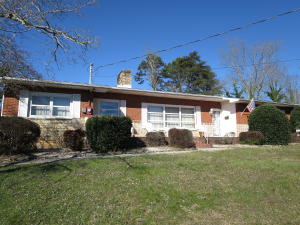 308 Maple St, Clinton, TN 37716 photo 3