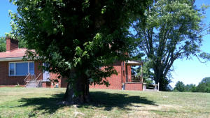 2006 Loop Rd, La Follette, TN 37766 photo 1