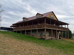 2139 Frank Hodge Rd, Talbott, TN 37877 photo 2