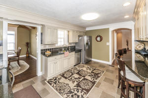 7755 Heiskell Rd, Powell, TN 37849 photo 9