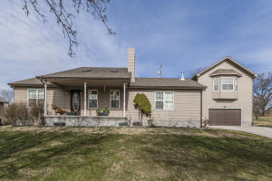 7755 Heiskell Rd, Powell, TN 37849 photo 2