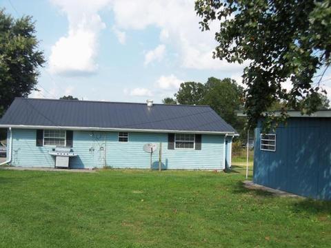 153 Posey Ln, Oneida, TN 37841 photo 2